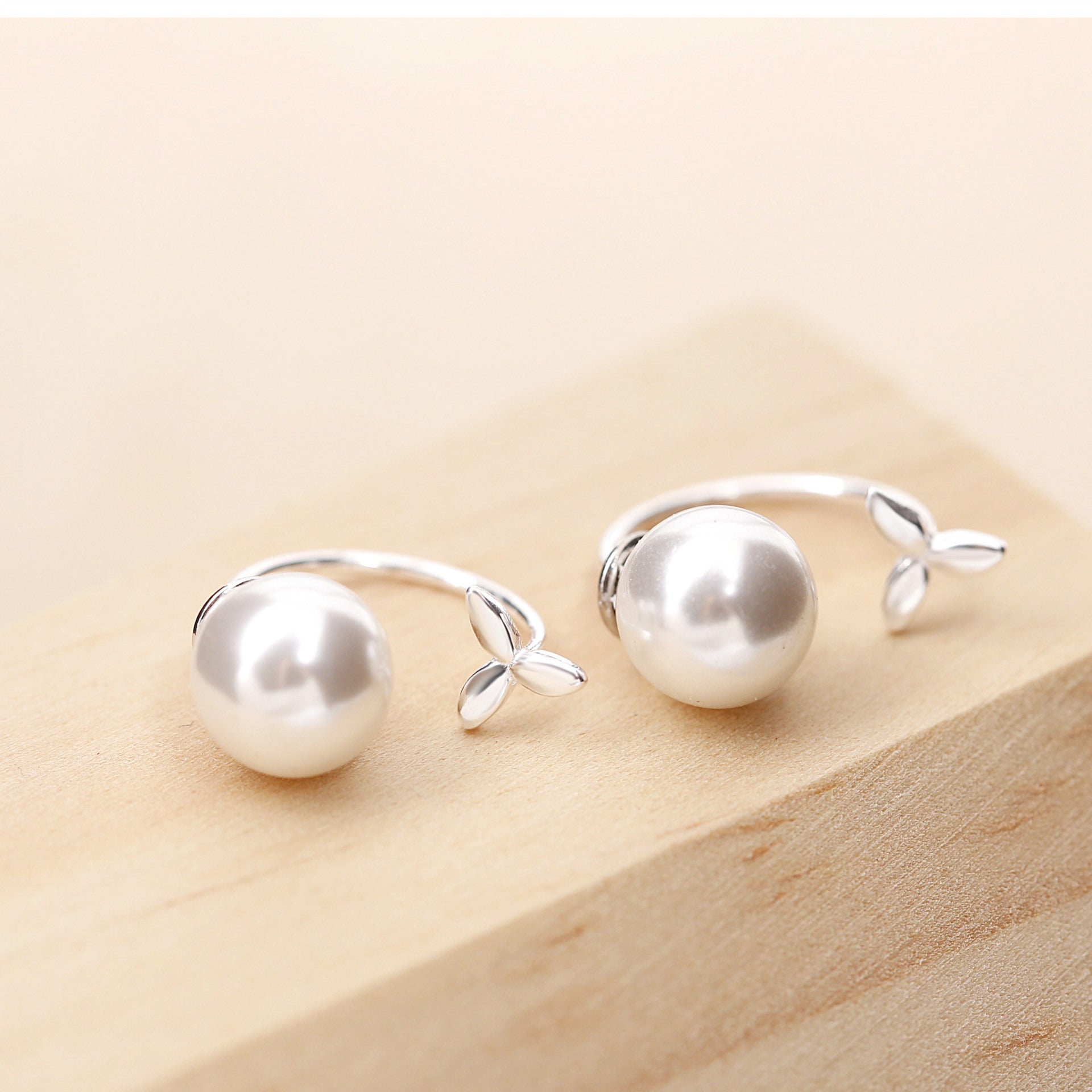 925 Silver Grass-Shape Fashion Earstuds