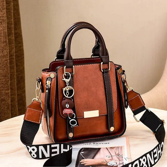 Chic Crossbody Shoulder Bag for Every Occasion